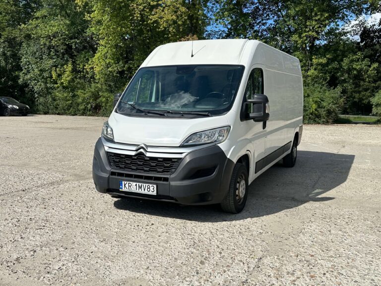 AutoStrefa - Skup i sprzedaż samochodów używanych